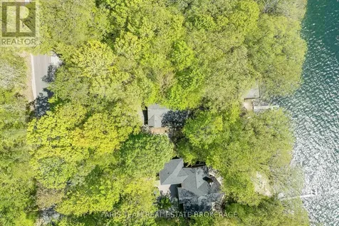 112 Farlain Lake Road East Tiny ON L9M 0B5
