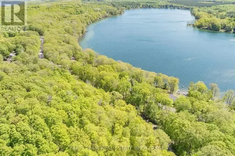112 Farlain Lake Road East Tiny ON L9M 0B5