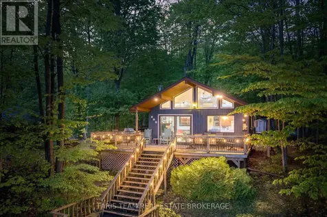 112 Farlain Lake Road East Tiny ON L9M 0B5
