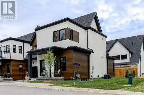 44 Ruby Crescent Orillia ON L3V 8M3