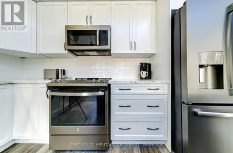 44 Ruby Crescent Orillia ON L3V 8M3