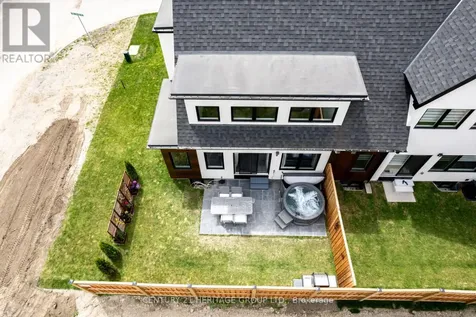 44 Ruby Crescent Orillia ON L3V 8M3