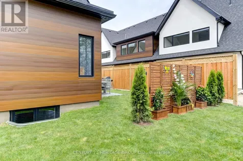 44 Ruby Crescent Orillia ON L3V 8M3