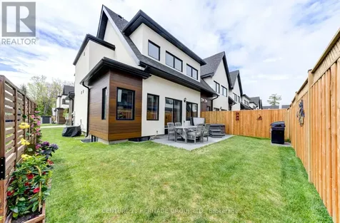 44 Ruby Crescent Orillia ON L3V 8M3
