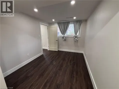 3 Governor Simcoe Drive St. Catharines ON L2N 3J1