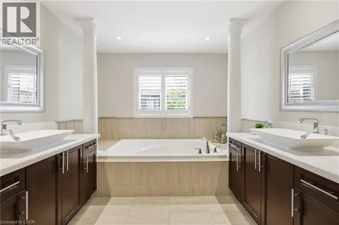 4645 Doug Wright Drive Burlington ON L7M 0L3