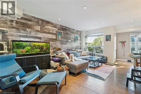 27 Pettit Street Stoney Creek ON L8E 5V7