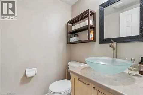 27 Pettit Street Stoney Creek ON L8E 5V7