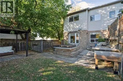 27 Pettit Street Stoney Creek ON L8E 5V7