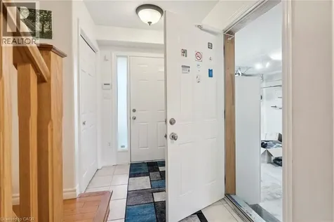 27 Pettit Street Stoney Creek ON L8E 5V7
