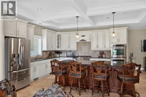 6 Vallochie Court Kingsville ON N9Y 4C8