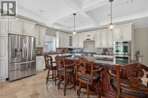 6 Vallochie Court Kingsville ON N9Y 4C8