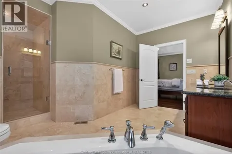 6 Vallochie Court Kingsville ON N9Y 4C8