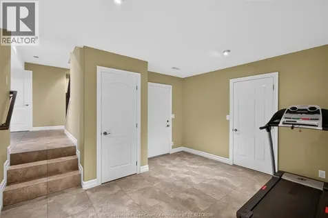 6 Vallochie Court Kingsville ON N9Y 4C8