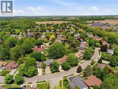 49 Greenfield Road Brantford ON N3R 6Z4