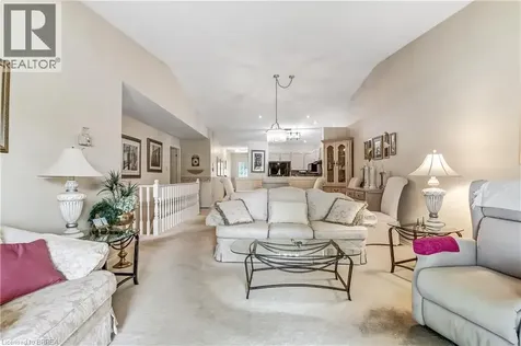 19 Hanlon Place Paris ON N3L 4E7