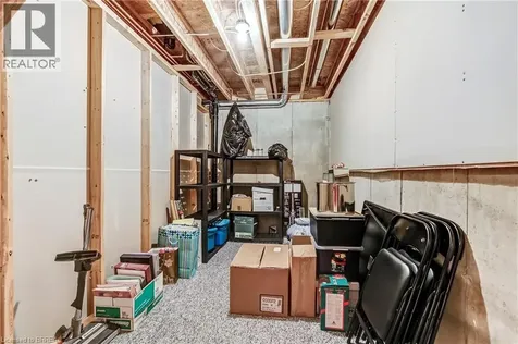 19 Hanlon Place Paris ON N3L 4E7