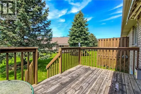 19 Hanlon Place Paris ON N3L 4E7