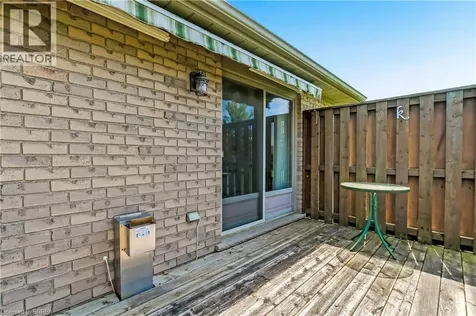 19 Hanlon Place Paris ON N3L 4E7