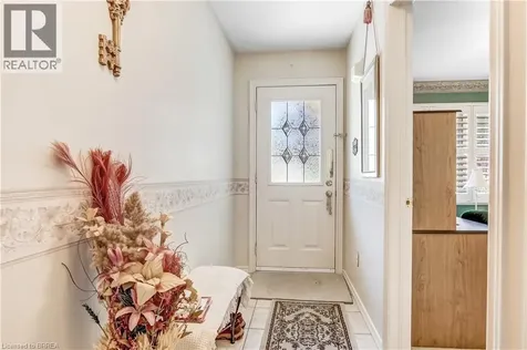 19 Hanlon Place Paris ON N3L 4E7