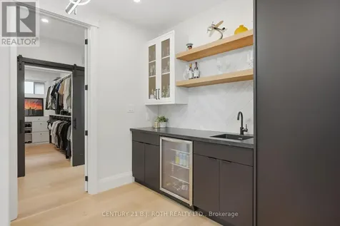 31 Marni Lane Springwater ON L0L 2K0
