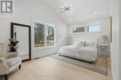 31 Marni Lane Springwater ON L0L 2K0
