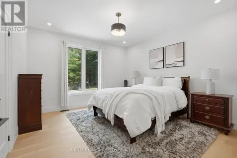 31 Marni Lane Springwater ON L0L 2K0