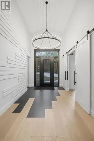 31 Marni Lane Springwater ON L0L 2K0