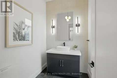 31 Marni Lane Springwater ON L0L 2K0