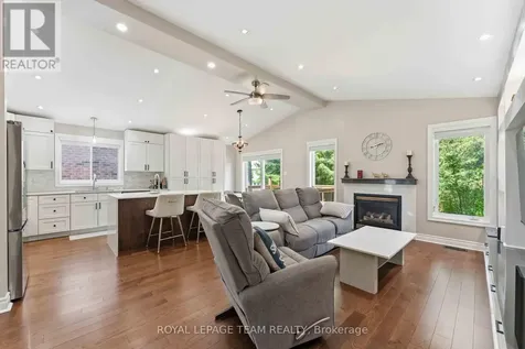 43 West Ridge Drive Ottawa ON K2S 1S4