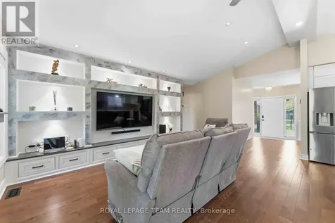 43 West Ridge Drive Ottawa ON K2S 1S4
