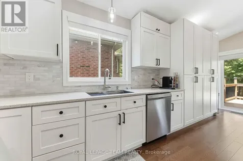 43 West Ridge Drive Ottawa ON K2S 1S4