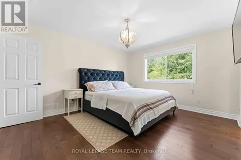 43 West Ridge Drive Ottawa ON K2S 1S4
