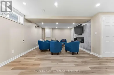 43 West Ridge Drive Ottawa ON K2S 1S4
