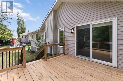 43 West Ridge Drive Ottawa ON K2S 1S4