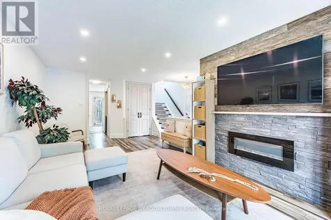 520 Pineview Gardens Shelburne ON L0N 1S2