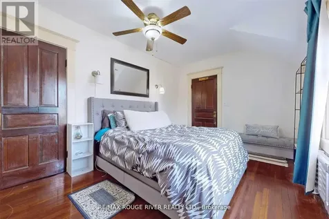 36 John Street Cambridge ON N1S 2V4