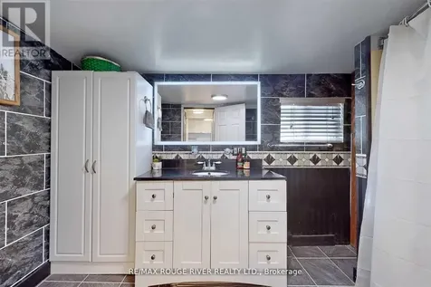 36 John Street Cambridge ON N1S 2V4