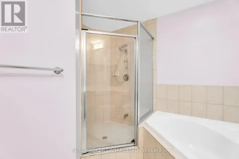 1 Belvedere Court Brampton (downtown Brampton) ON L6V 4M6