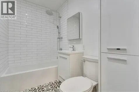 22 Dale Avenue Cambridge ON N1S 3M6