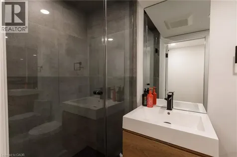 916 Steepleridge Court Kitchener ON N2P 0B4