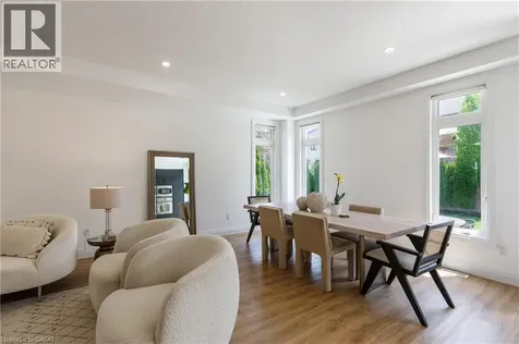 916 Steepleridge Court Kitchener ON N2P 0B4