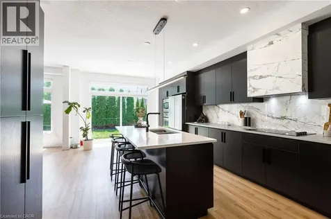 916 Steepleridge Court Kitchener ON N2P 0B4
