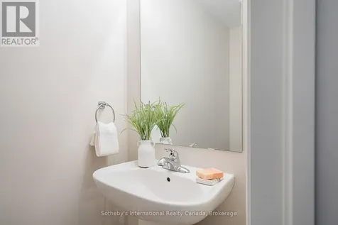 45 Mclean Avenue Collingwood ON L4Y 3Z6