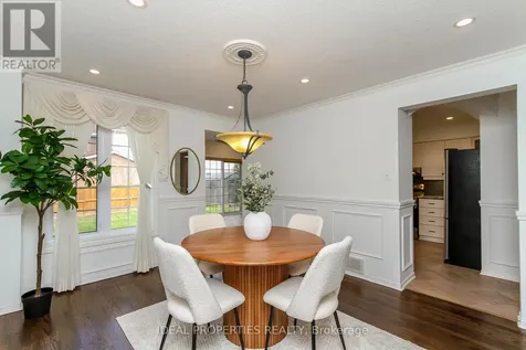 1 Acklam Terrace Ottawa ON K2K 2H1