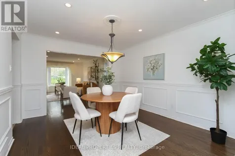 1 Acklam Terrace Ottawa ON K2K 2H1