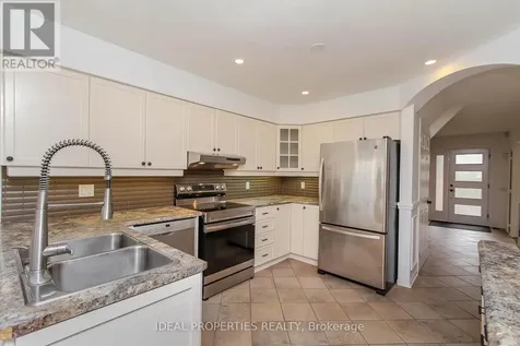1 Acklam Terrace Ottawa ON K2K 2H1