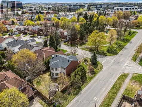 1 Acklam Terrace Ottawa ON K2K 2H1