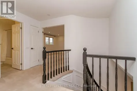 1 Acklam Terrace Ottawa ON K2K 2H1