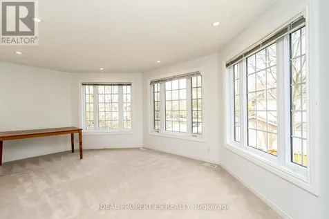 1 Acklam Terrace Ottawa ON K2K 2H1